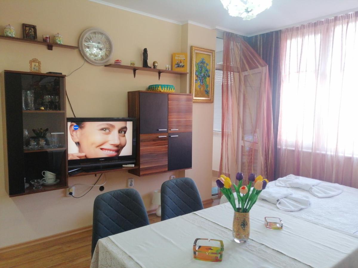 Appartamento Apartament ,,Edelvais- Lux" Nesebar Esterno foto
