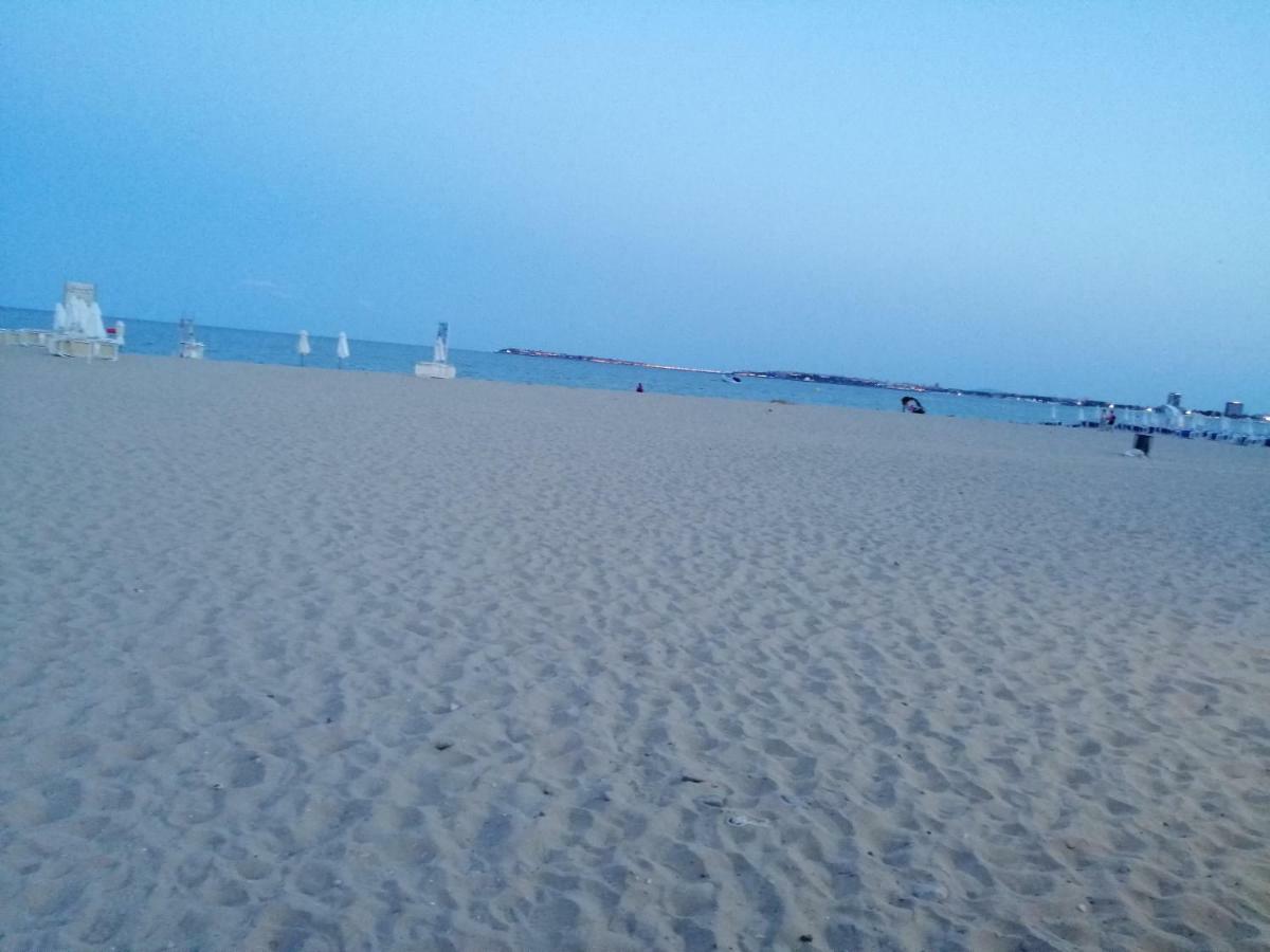 Appartamento Apartament ,,Edelvais- Lux" Nesebar Esterno foto